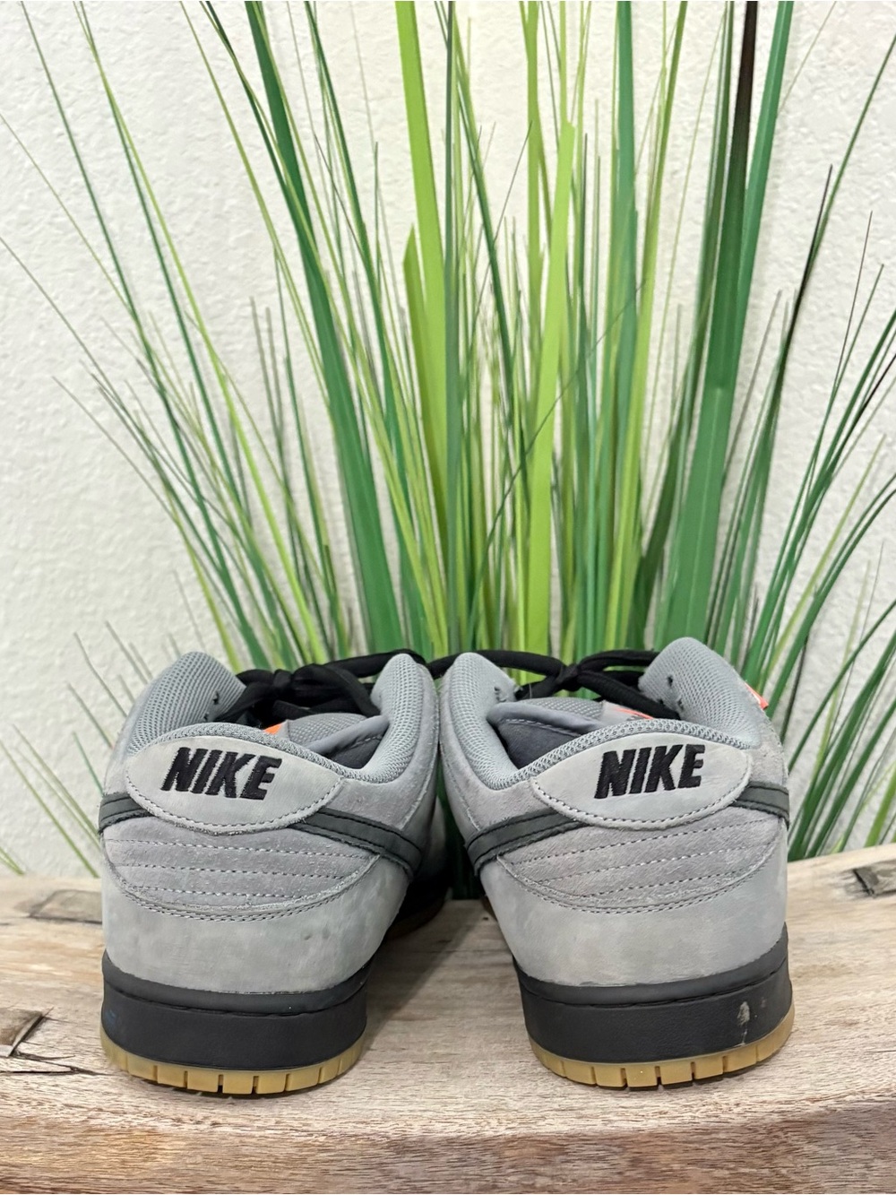Nike SB Dunk Low Cool Grey Sneakers - Picture 5 of 8